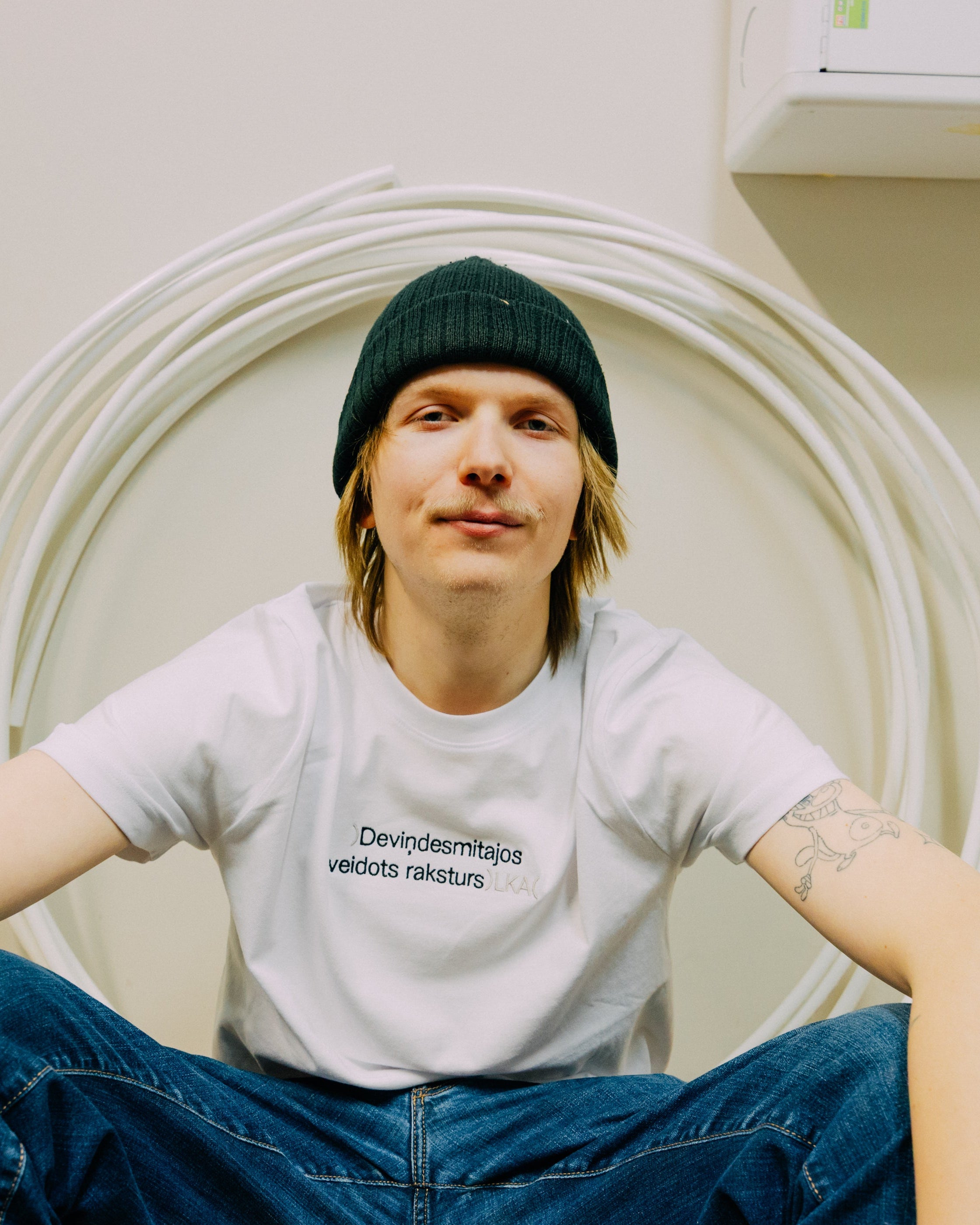 T-krekls )deviņdesmitajos veidots raksturs(LKA